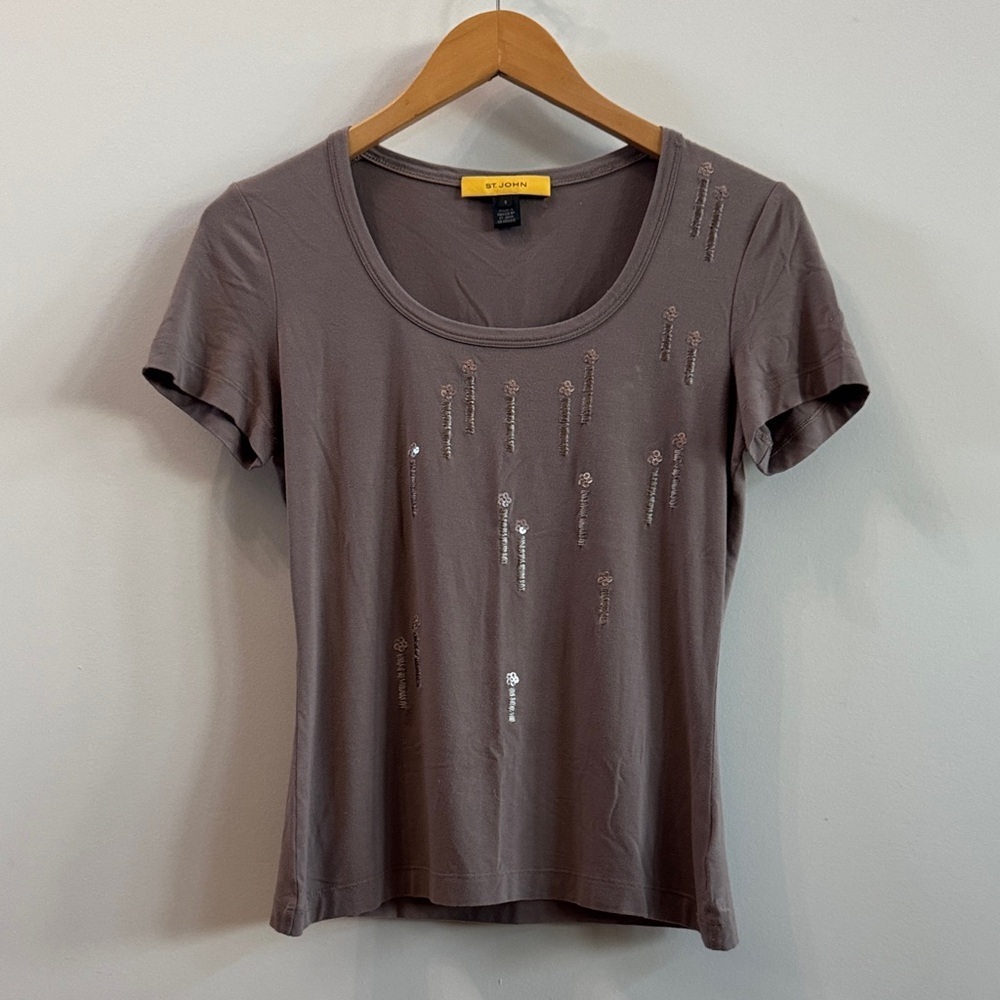 St. John Taupe Short Sleeve Tee with Embellishments - size small